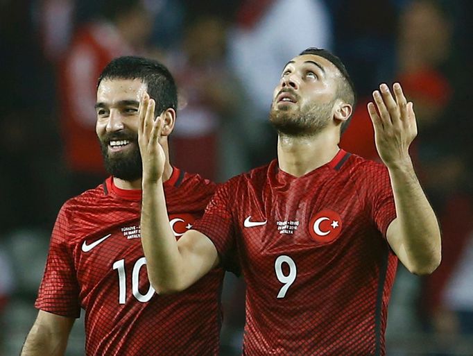 Cenk Tosun a Arda Turan