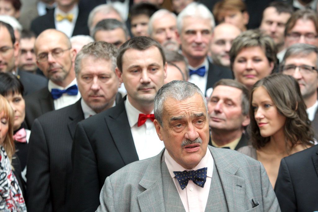Starostové stojí za Schwarzenbergem