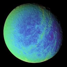 Měsíc Rhea - viděno sondou Cassini