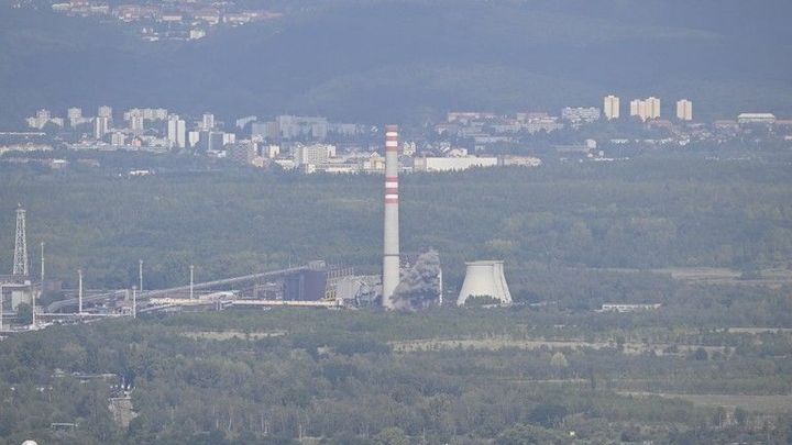 Pyrotechnici v chemičce u Litvínova odpálili leteckou pumu z druhé světové války