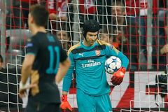 Bayern vypráskal zdecimovaný Arsenal. Čech dostal pět gólů