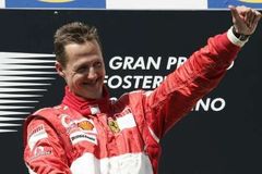 Schumacher uhájil vítězství před Alonsem