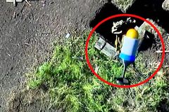 "Dostaň se níž, kouří tam Rus." Ukrajinci ukázali útok dronem od A do Z