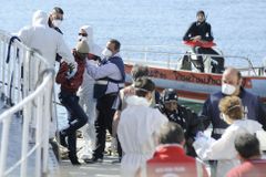 EU chce co nejdřív zasáhnout ve Středomoří, žádá podporu OSN