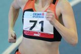 Půlkařka Tereza Čapková na halovém šampionátu v atletice ve Stromovce. Běží se 800 metrů