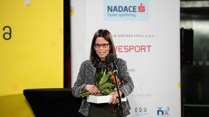 Redaktorka Aktuálně.cz Zuzana Hronová získala cenu za články o školství; Zdroj foto: Informační centrum o vzdělávání EDUin
