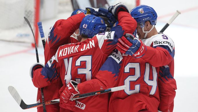 Čeští hokejisté slaví na mistrovství světa další puk v lotyšské síti