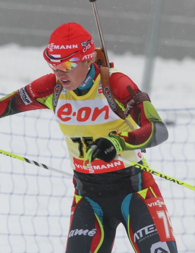 Gabriela Soukalová při sprintovém závodě v Hochfilzenu (2013)