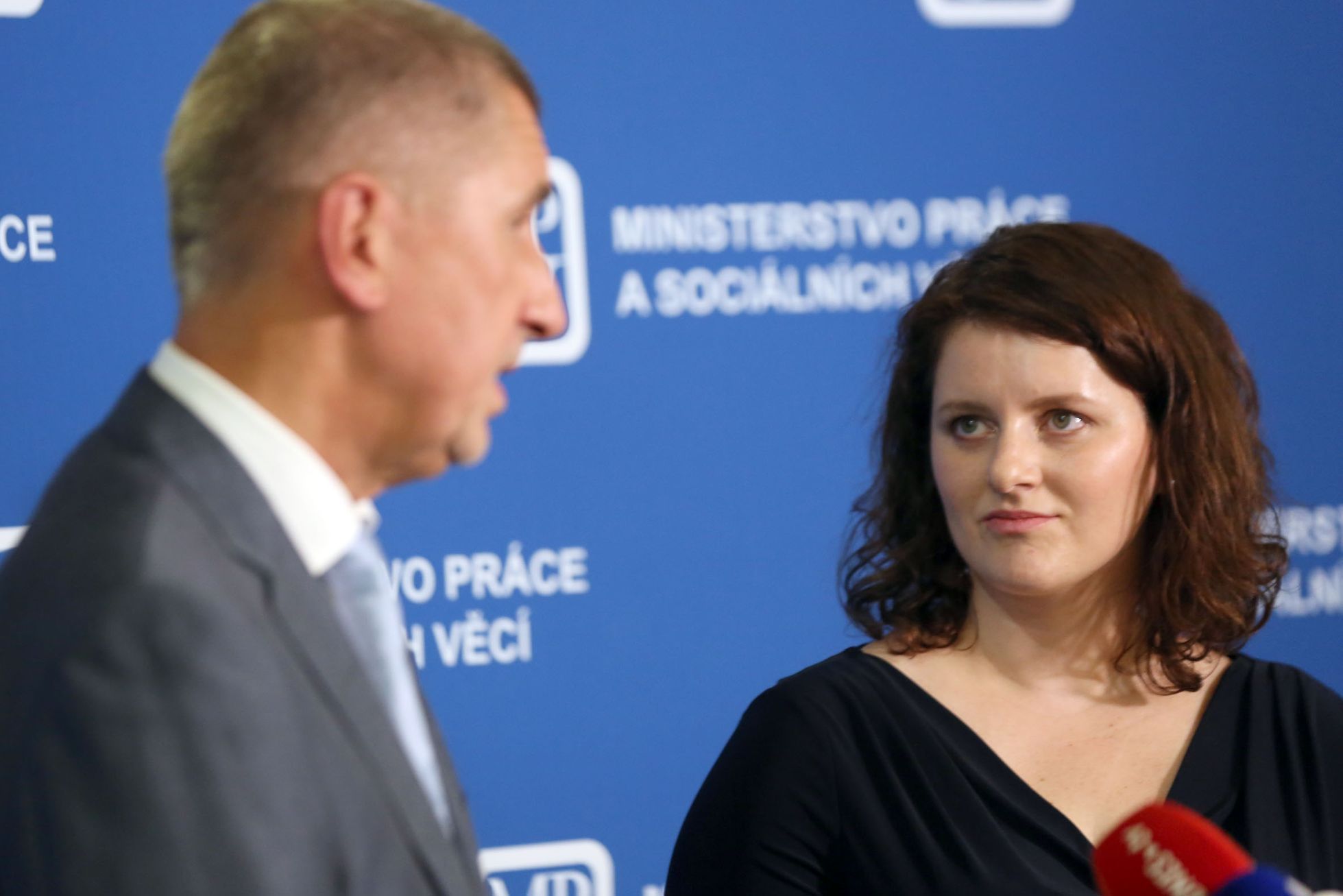 Premiér Andrej Babiš uvedl do úřadu ministryni práce a sociálních věcí Janu Maláčovou