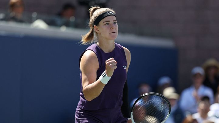 Muchová - Kosťuková 6:3. Češka vítězí v první sadě, od čtvrtfinále ji dělí jeden set; Zdroj foto: Reuters