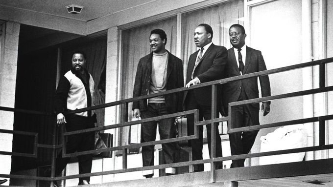 Martin Luther King na fotografiích krátce před smrtí. Vražda vyvolala hněv napříč USA