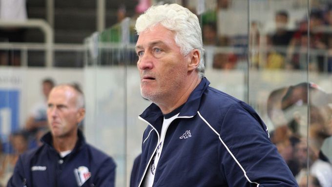 Trenér Miloš Říha se po roce vrací do KHL. Se Slovanem dnes bude bojovat o první výhru