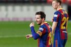Messi začal na lavičce, pak dvěma góly zařídil výhru nad Betisem