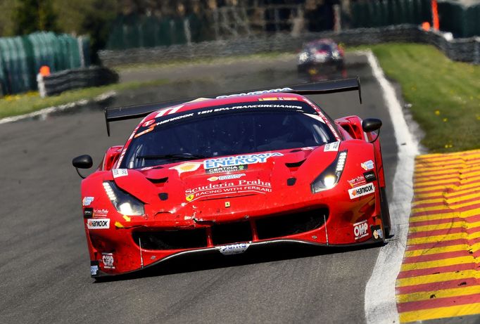 Ferrari týmu Scuderia Praha při dvanáctihodinovce ve Spa-Francorchamps