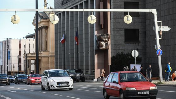 Komunistům stál pod okny gigantický Palachův pomník. Nyní bylo utajené dílo obnoveno