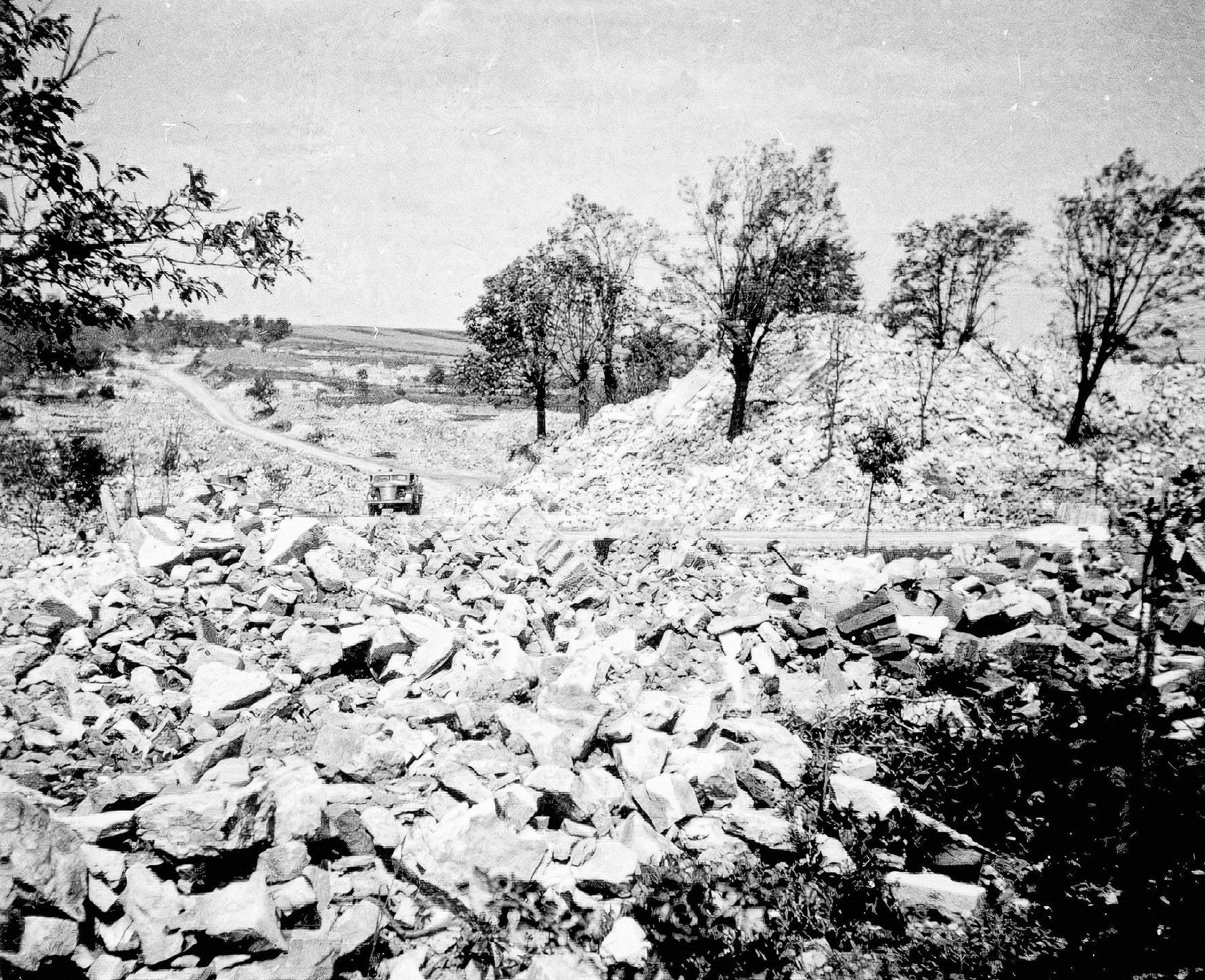 Jednorázové užití / Fotogalerie / Před 79 lety zmasakrovali nacisté obyvatele Lidic a jejich obec zlikvidovali.