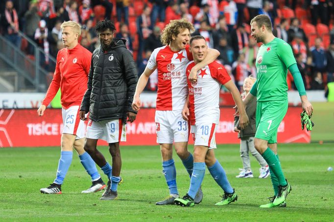 Slávistická radost po zápase nadstavby Slavia - Plzeň