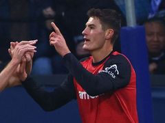 Patrik Schick (Bayer Leverkusen) slaví gól