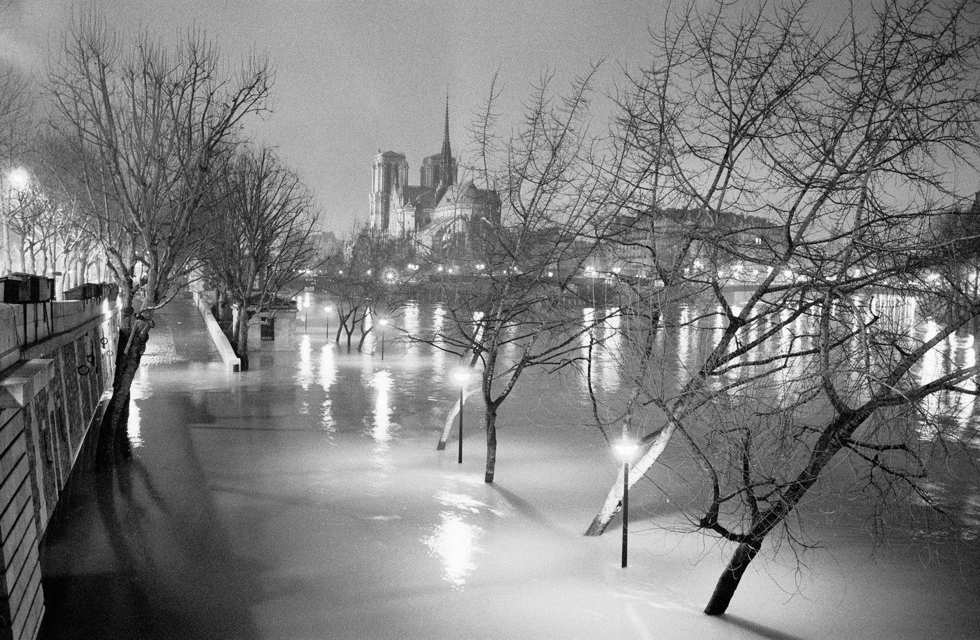 Katedrála Notre-Dame, Notre Dame, Paříž, historie, Zahraničí