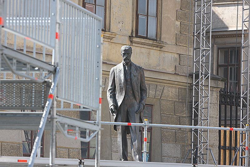 Hradčanské náměsí dva dny před Obamovou návštěvou