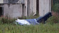 Kus zříceného letounu, který spadl ve středu odpoledne nedaleko Moskvy.