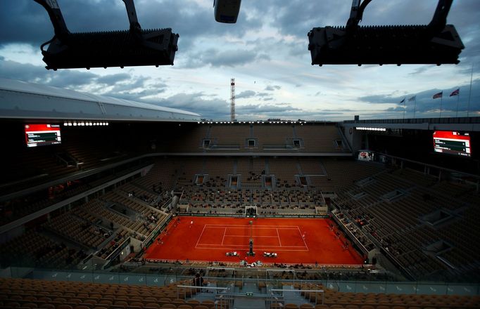 Tennis - French Open - Roland Garros, Paris, France - October 7, 2020  General view of the quarter final match between Serbia's Novak Djokovic and Spain's Pablo Carreno B