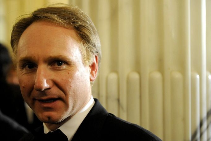 Dan Brown