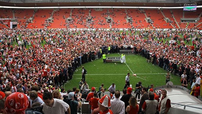 The brand new arena may have no light for Thursday's match.