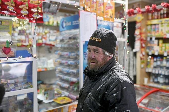 Život bezdomovců v třeskutých mrazech na Sibiři v Rusku.  19. 2. 2020