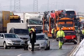 Hromadná nehoda na dálnici v Bavorsku