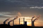 Snižování emisí z elektráren a průmyslu se zrychlí. EU dokončila očekávanou reformu povolenek