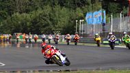 Patrik Vostárek vedl po většinu závodu celé startovní pole třídy Superstock600.