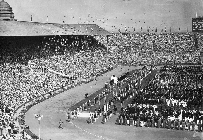 Slavnostního zahájení olympijských her v Londýně v roce 1948 na stadionu ve Wembley.