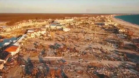 Působivé záběry z dronu: Pobřežní město na Floridě srovnal hurikán se zemí