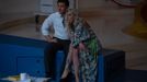 Pedro Pascal a Vanessa Kirby ve filmu Fantastická 4: První kroky.