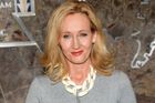 Recenze: J. K. Rowlingová se v nové detektivce zasekla ve službách zla a hardrocku