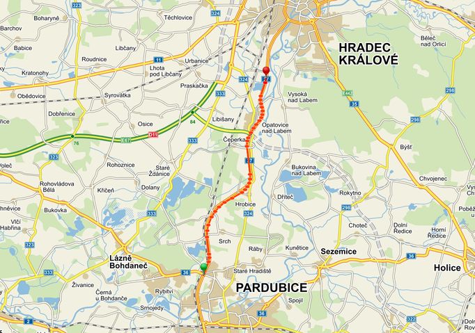 Úsek silnice 1/37 spojující krajská města Hradec Králové a Pardubice získává cenu za zvýšení bezpečnosti. Nyní je zde čtyřpruhová komunikace s oddělenými směry.