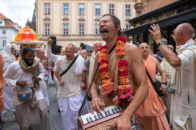 Indický festival vozů Rathayatra hnutí Hare Krišna.