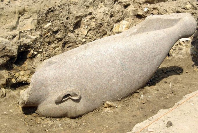 Amenhotep spočívající obličejem dolů