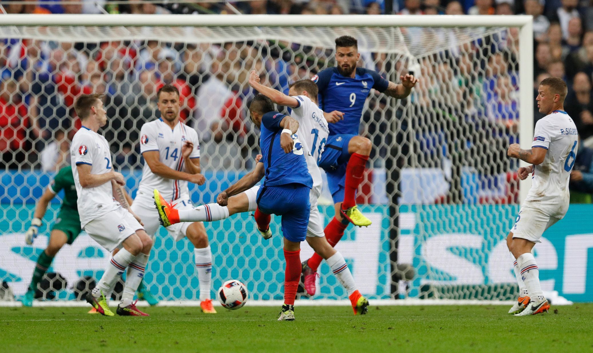 Euro 2016, Francie-Island: Dimitri Payet dává gól na 3:0