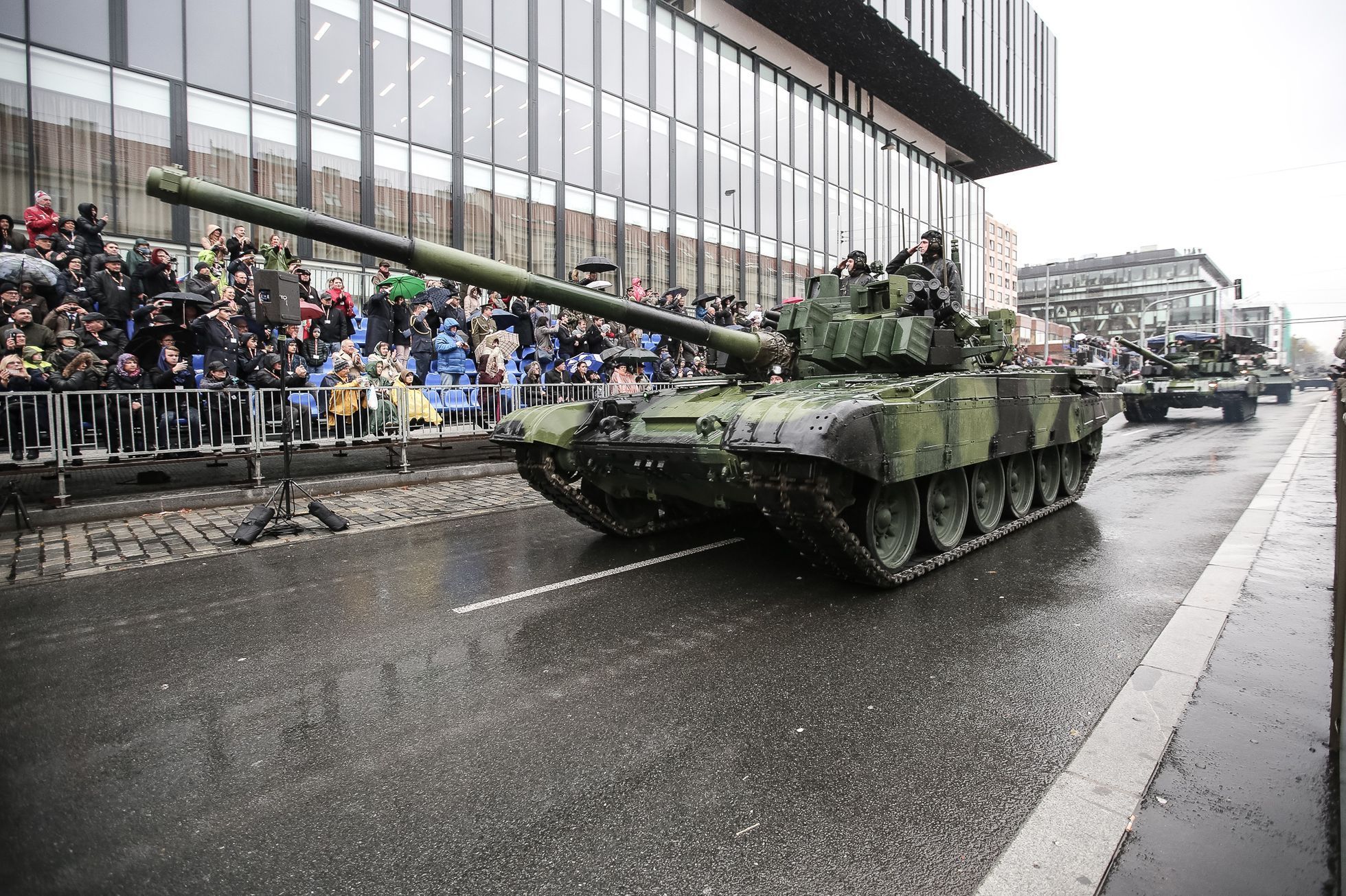 Vojenská přehlídka a pietní akt na Vítkově ke 100 letům Československa