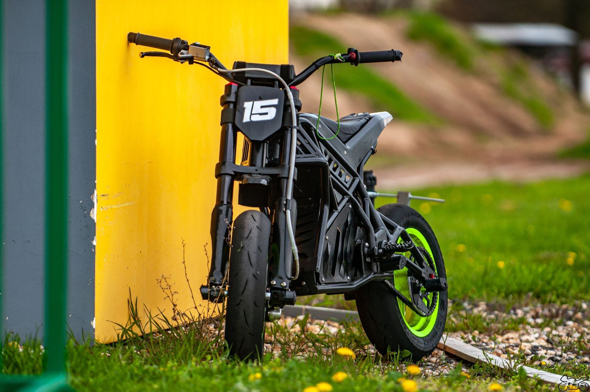 Pitland, Elektrické Motorky - Aktuálně.cz