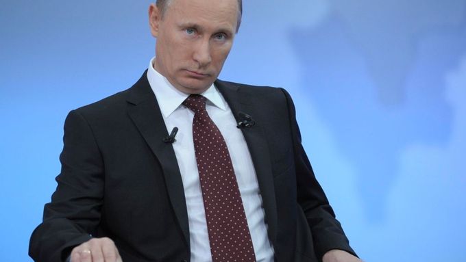 Putin v televizi debatuje s Rusy. Já jsem stabilita, říká.