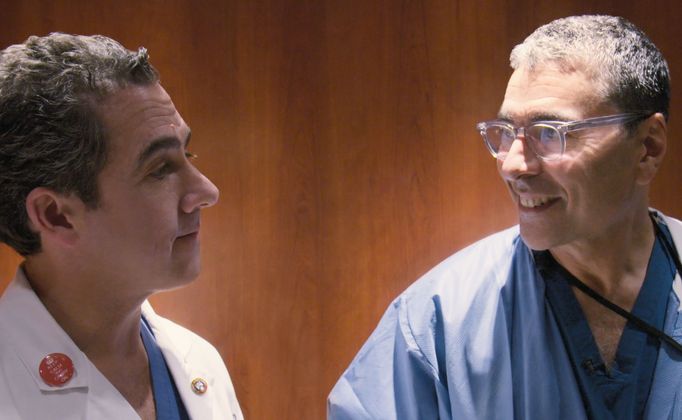 Neurochirurgové John Boockvar a David Langer.