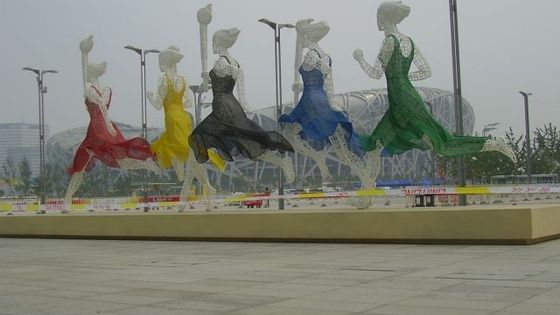 ŽIVĚ: Před "Ptačím hnízdem" v Pekingu