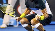 Rafael Nadal se raduje z vítězného bodu v semifinále Australian Open.