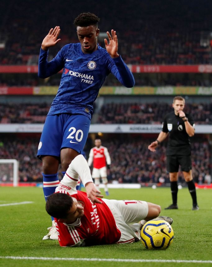 Soccer Football - Premier League - Arsenal v Chelsea - Emirates Stadium, London, Britain - December 29, 2019 Chelsea's Callum Hudson-Odoi in action with Arsenal's Lucas T