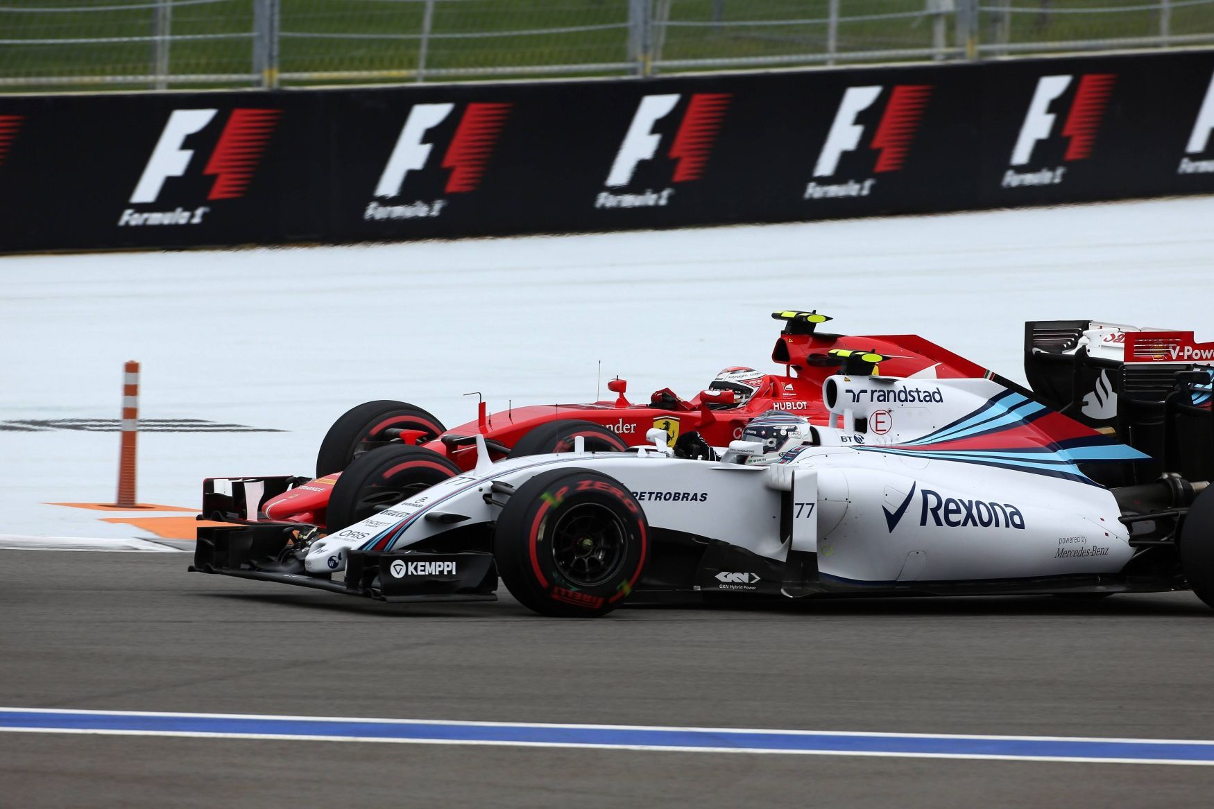 F1, VC Ruska 2015: Valtteri Bottas Williams a Kimi Räikkönen, Ferrari