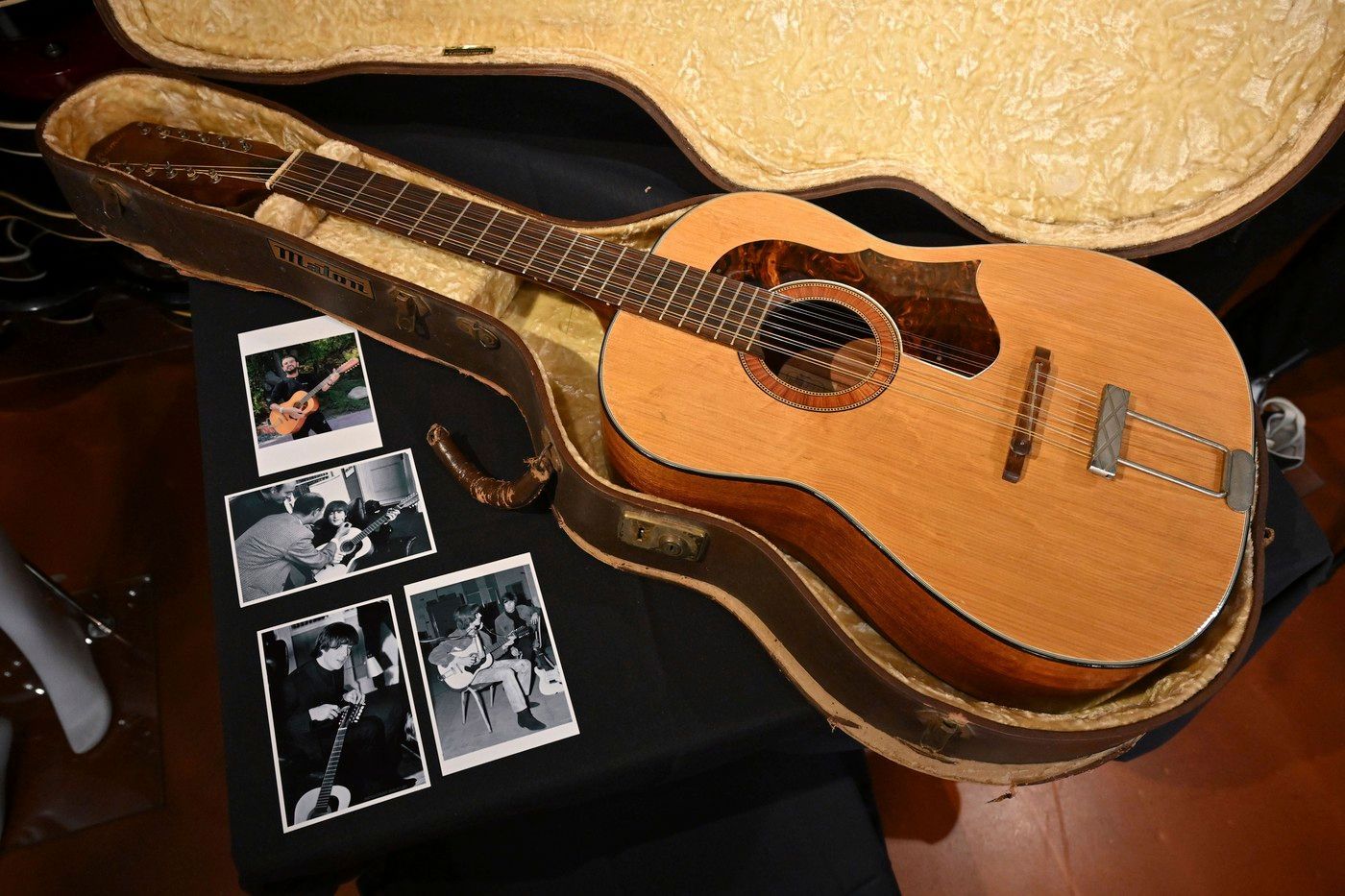 Kytara John Lennon