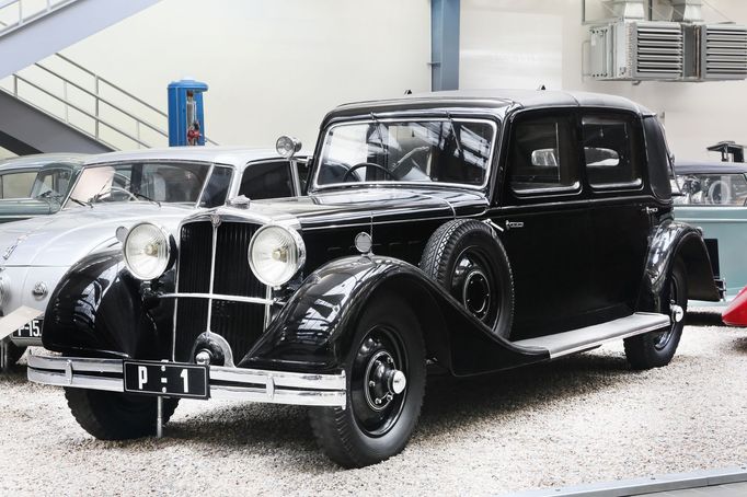 Tatra 80. Vůz prezidentů Tomáše Garrigua Masaryka a Edvarda Beneše. Na snímku: Automobil Tatra 80 v Národním technickém muzeu v Praze